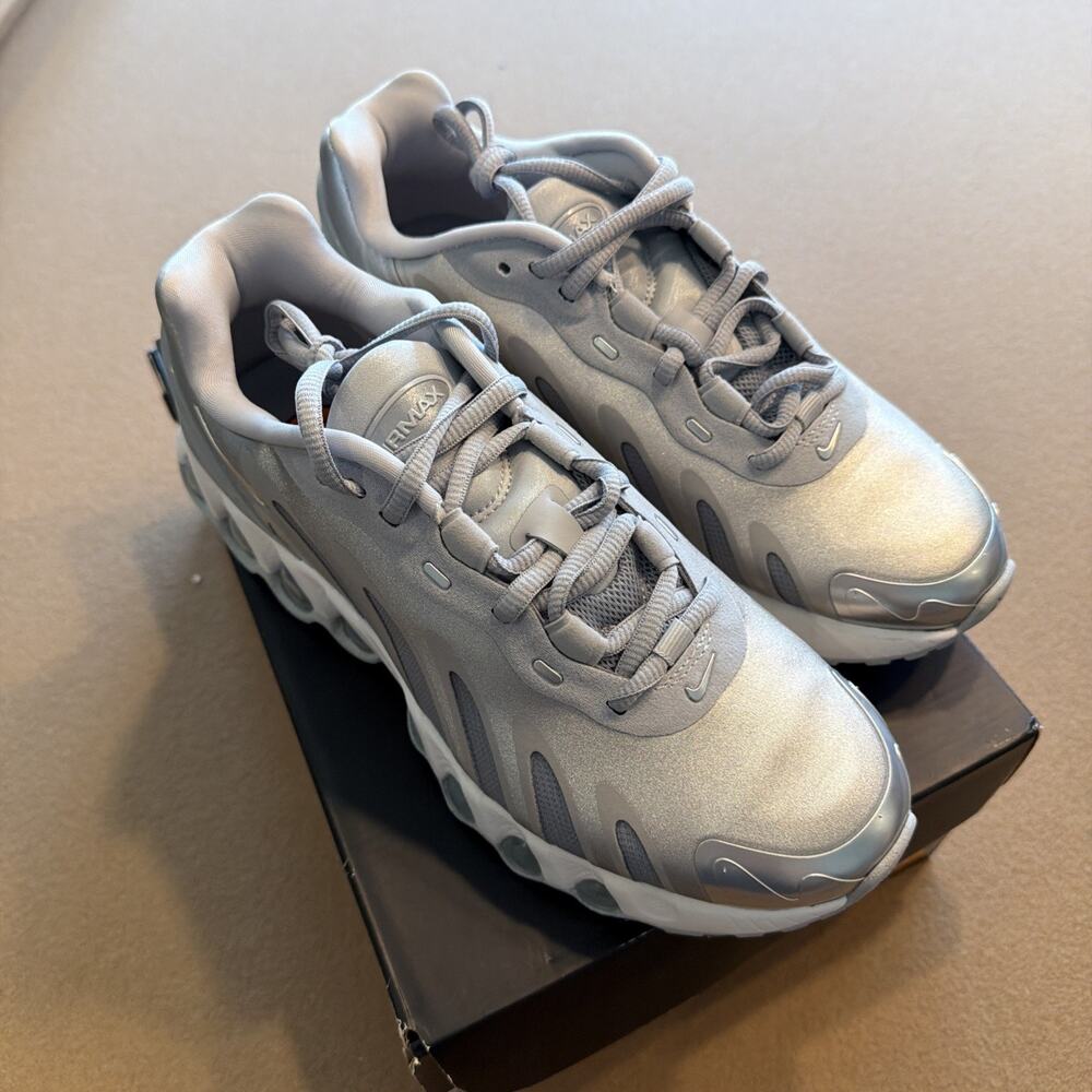 Size 8.5 - Nike Air Max DN8 Wolf Grey Metallic Silver Women’s $200
